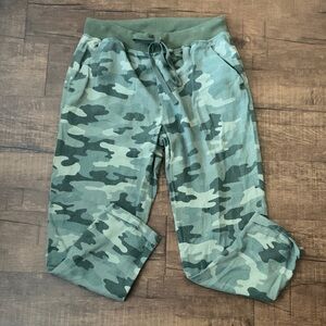 Lucky Brand camouflage linen ankle pant